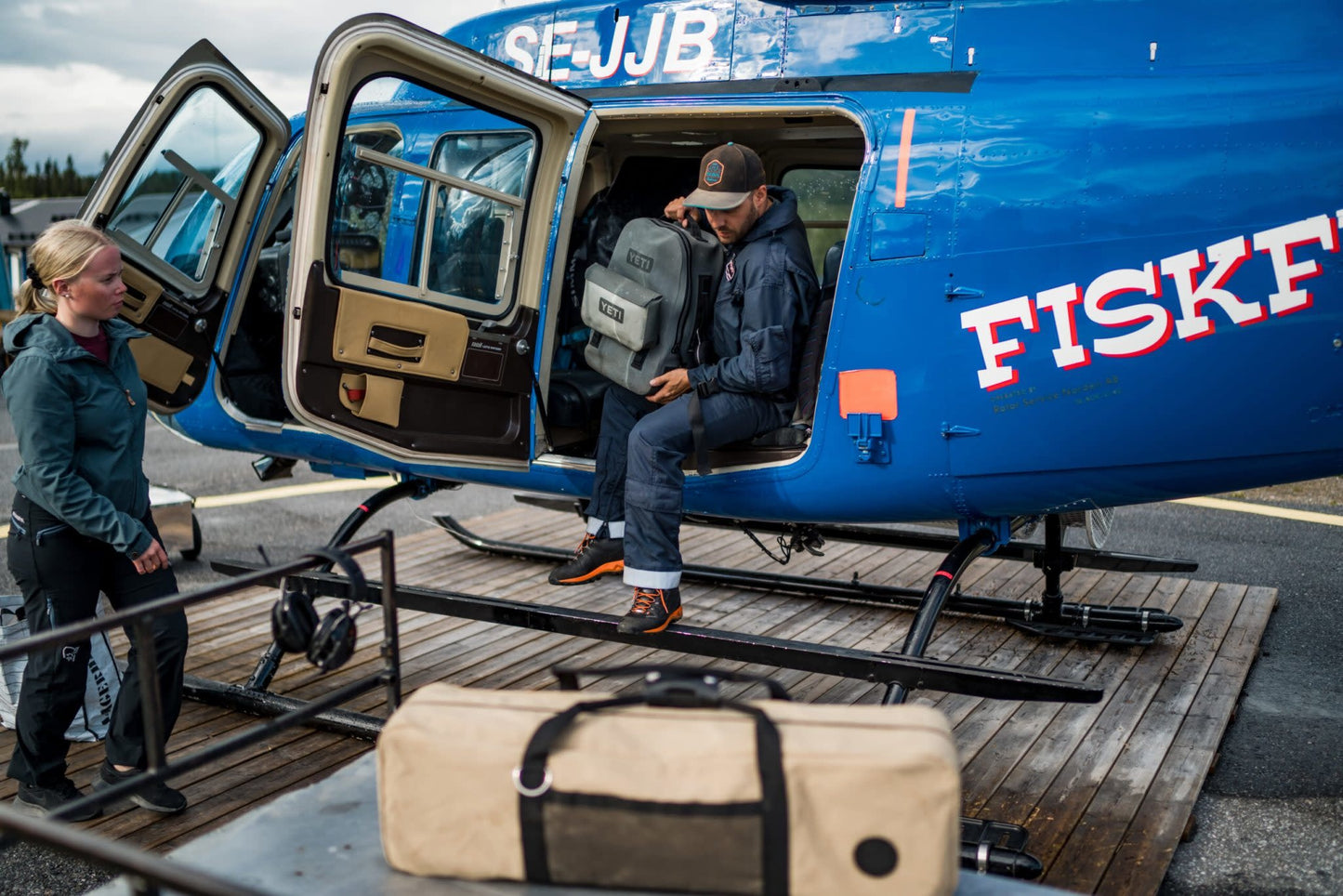 Sea Run Fitted Canvas Protective Travel Cover