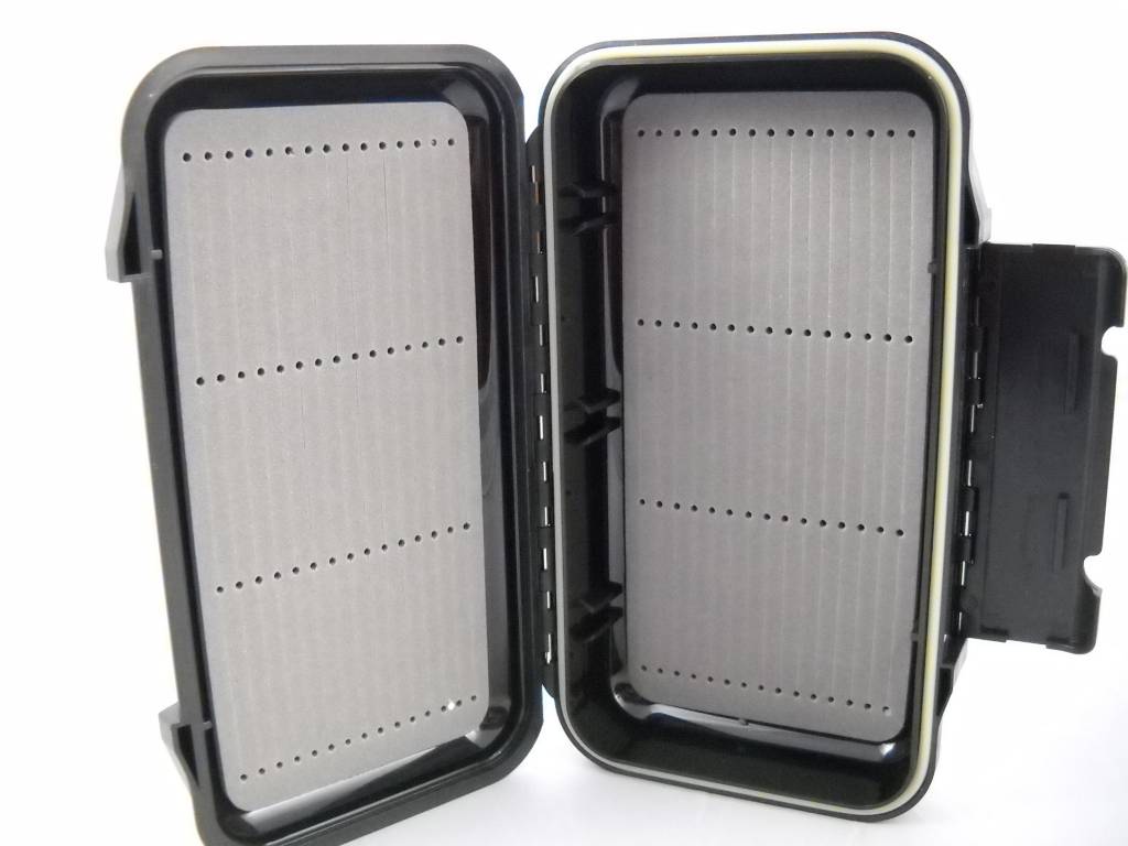 UA Large Waterproof Box Black No Leaf