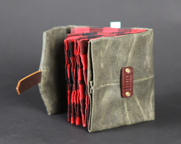 Finn Utility Buffilo Plaid Line Wallet